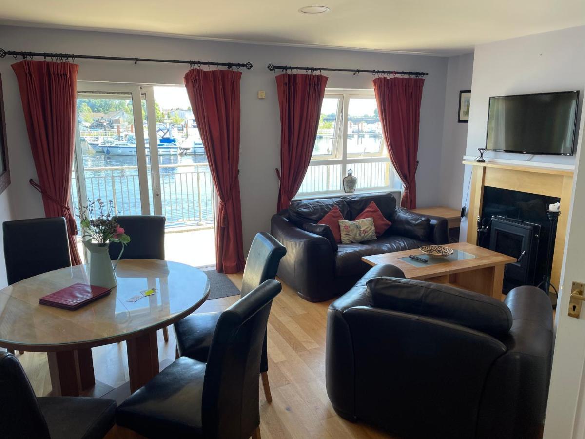 Five Bedroom Waterfront House Carrick-on-Shannon Exterior photo